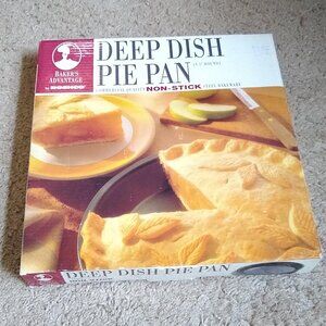 Baker Advantage by Roshco Deep Dish pie Pan 9.5" New